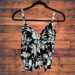 5 for $25🔥Trimshaper Floral Black & White Tankini Swimsuit Top‎ Size 10